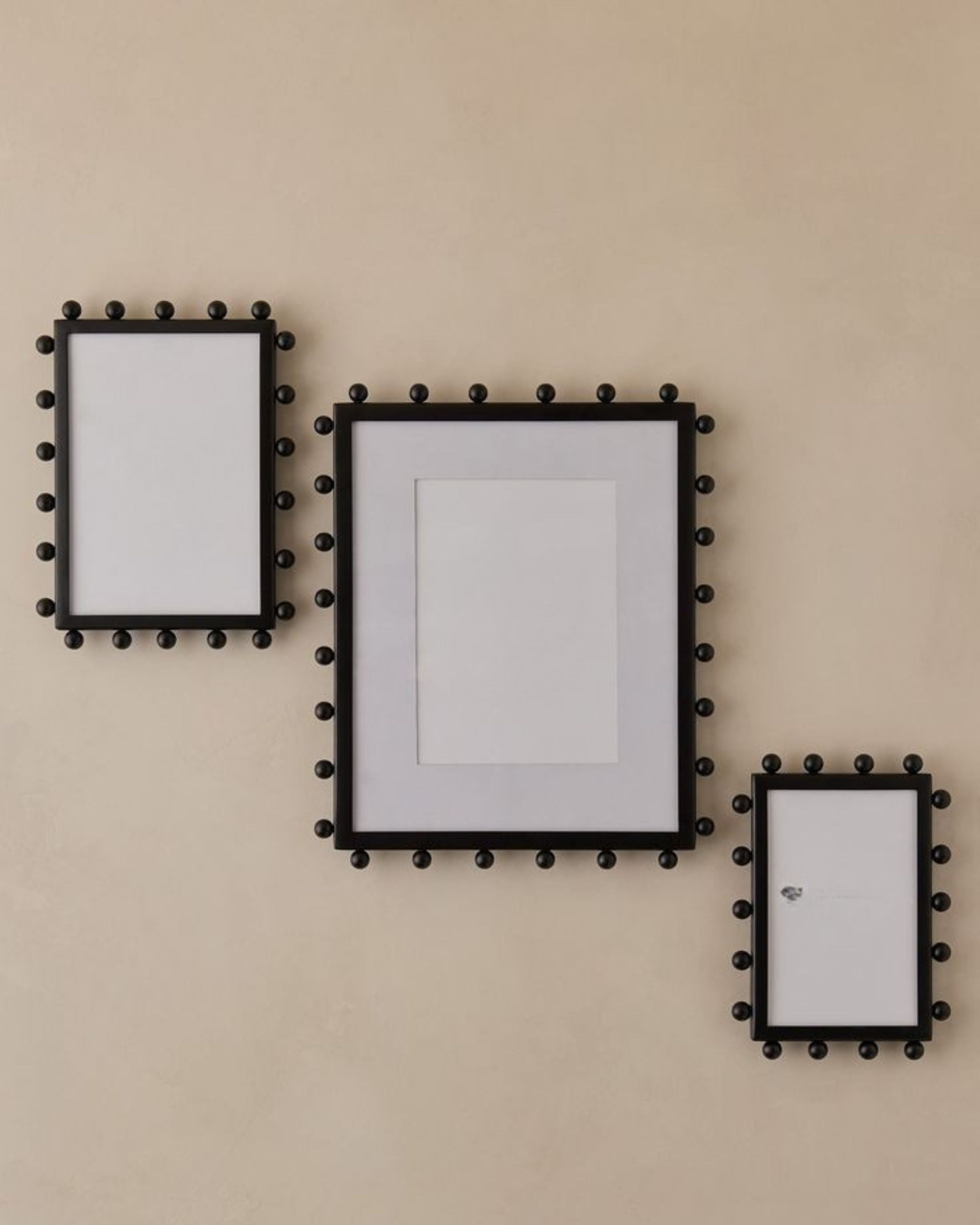 Noir Bead Edge Wall Frame Set