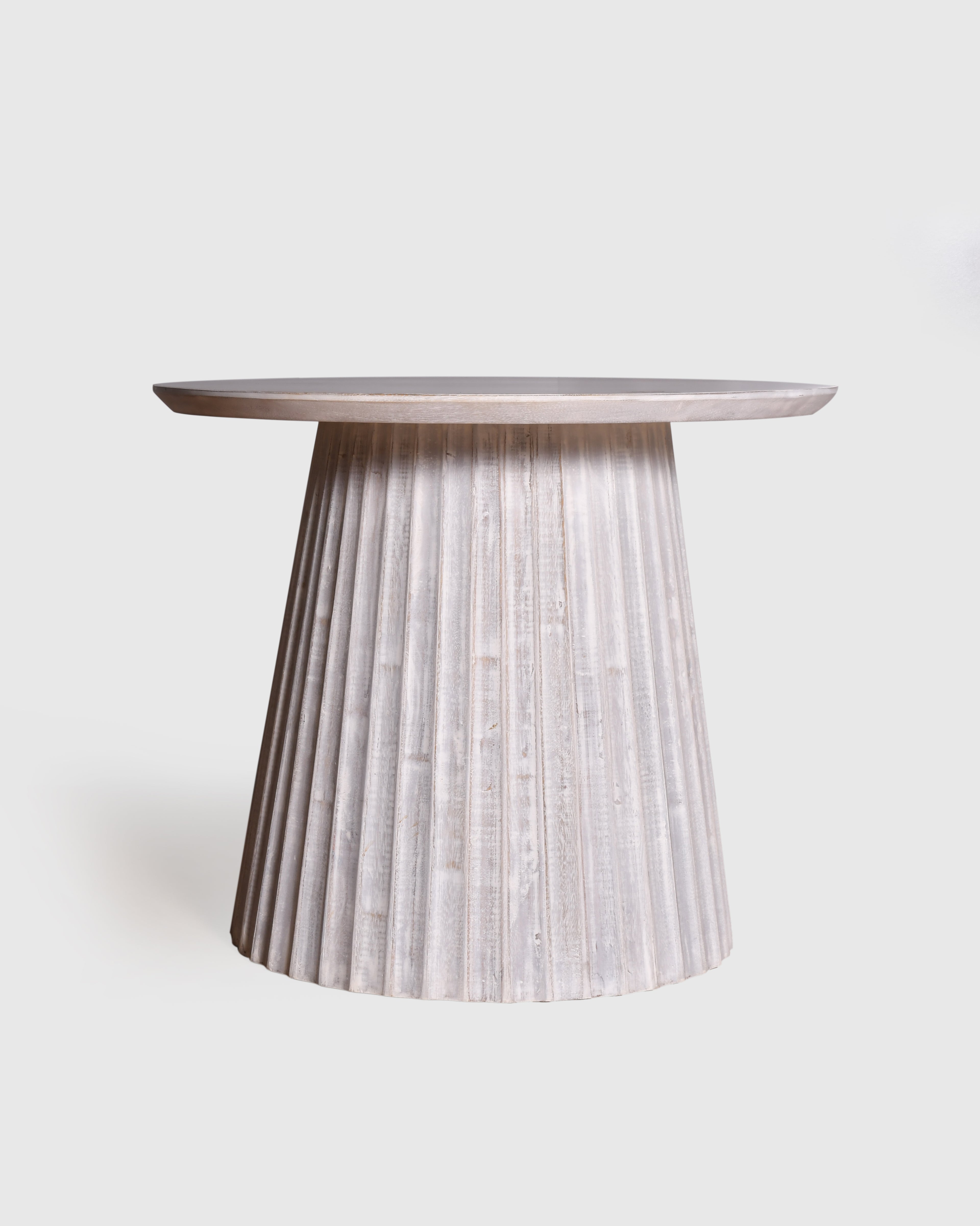 Lyra Fluted Round Table