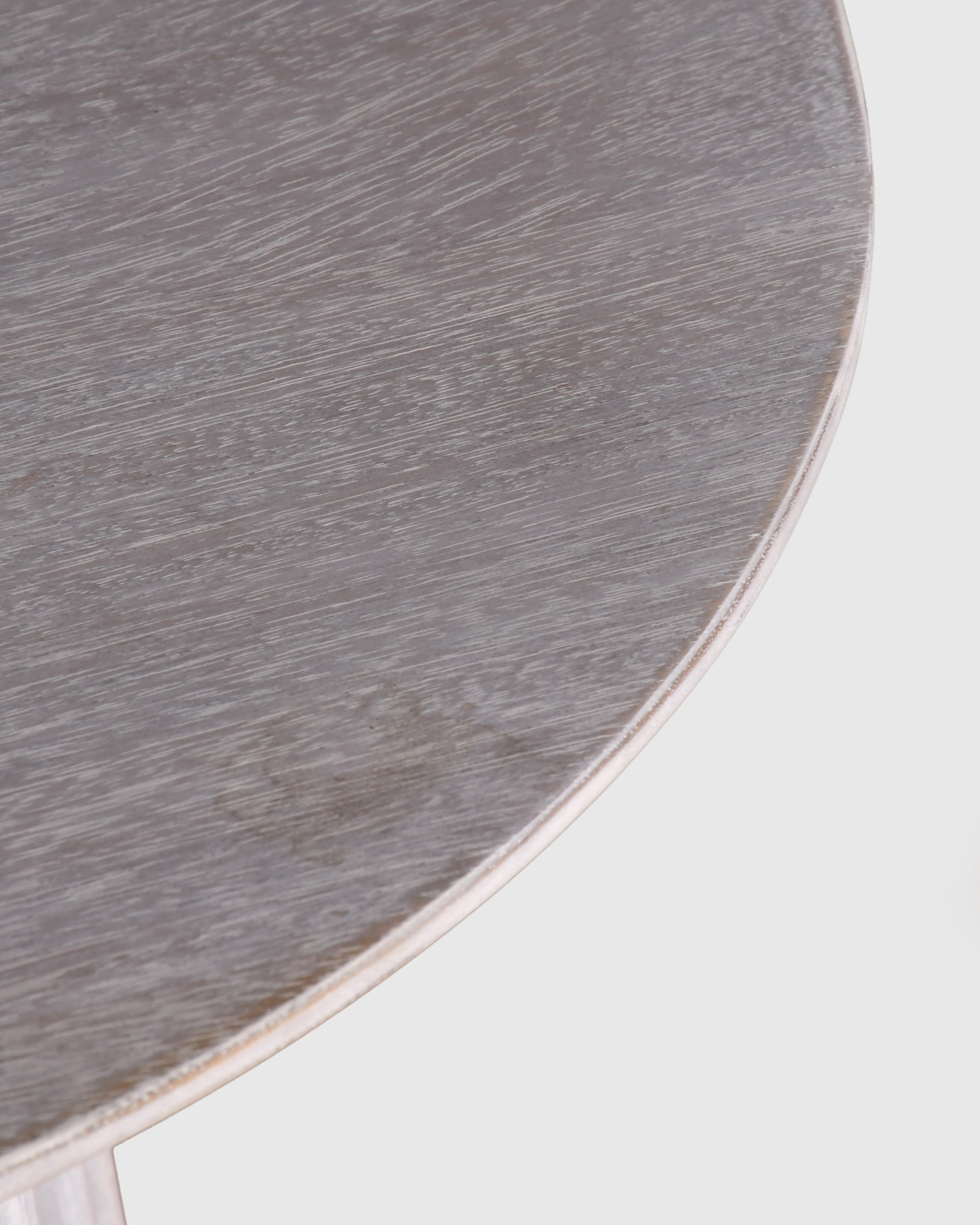 Lyra Fluted Round Table